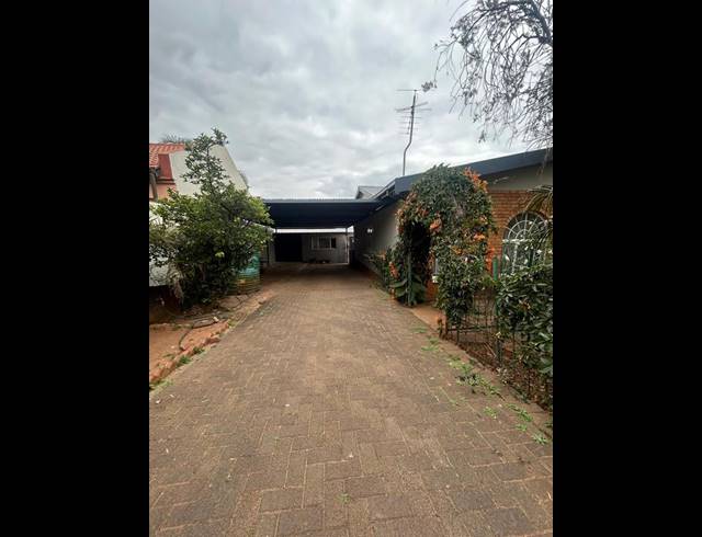 3 BEDROOM HOUSE FOR SALE IN DANVILLE